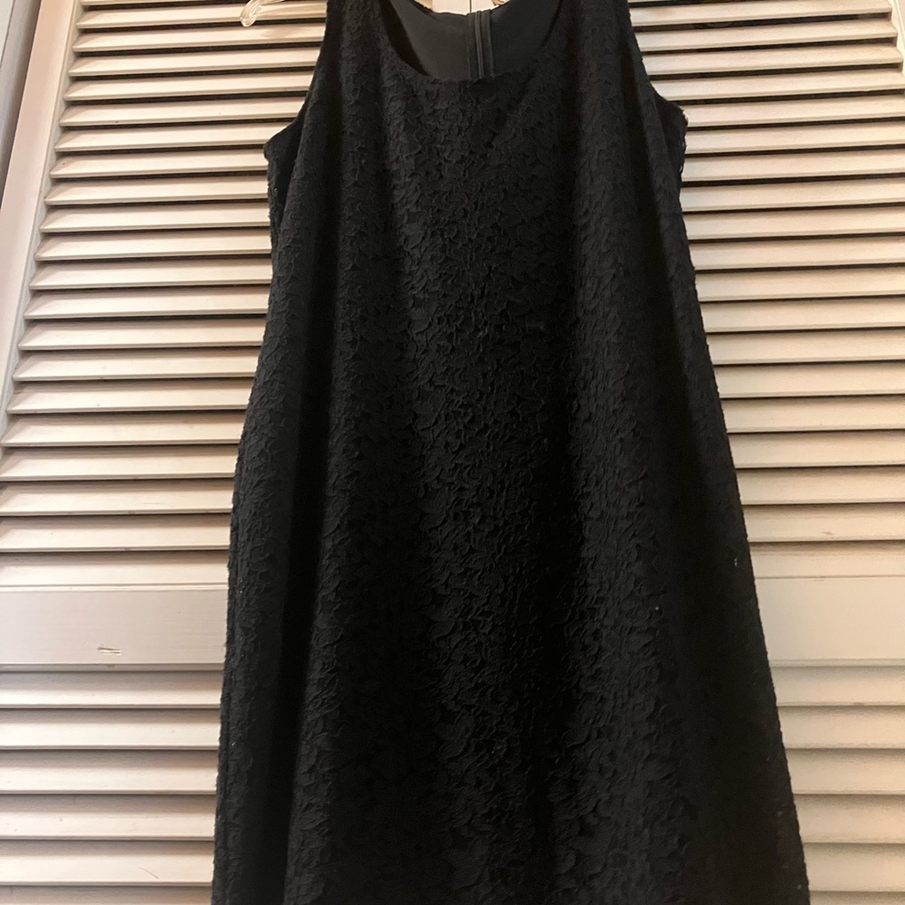 Chic Black Lace Mini Dress